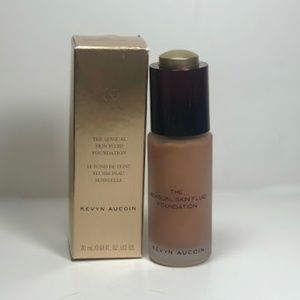 Kevyn Aucoin Sensual Foundation SF8.5 .68 FL OZ.